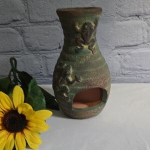 Rustic Tree Frog-Embellished Tea Light / Vase